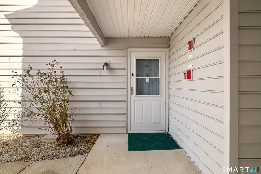 82 Crown Knoll Court #APT 151, Groton, CT 06340 - Image #2