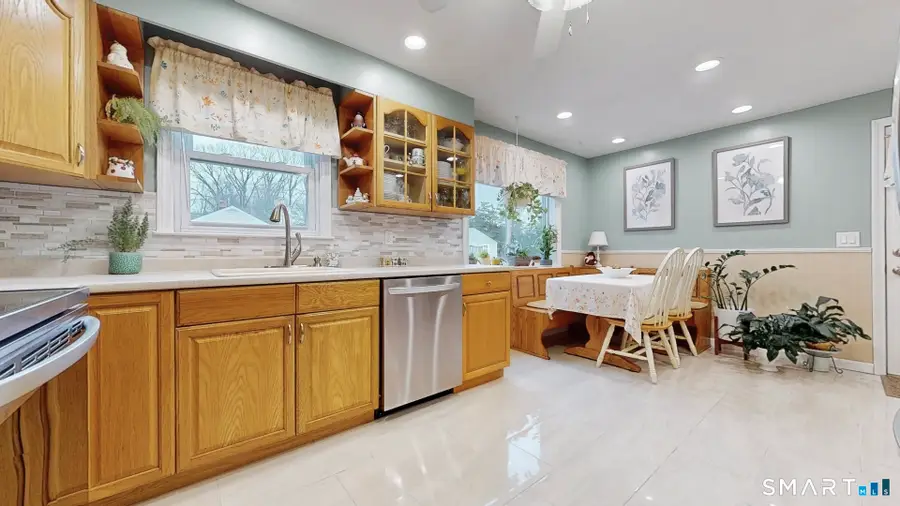 22 Hollywood Avenue, Milford, CT 06460 - Image #2