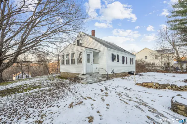 20 Mckenna Avenue, Griswold, CT 06351