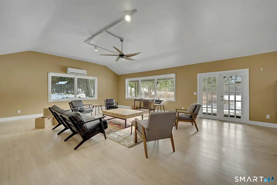 71 Country Club Road, Stamford, CT 06903 - Image #2