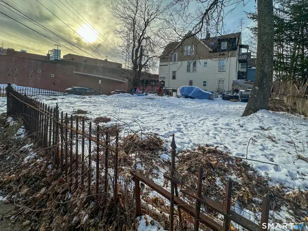 35 Maple Street, Waterbury, CT 06702