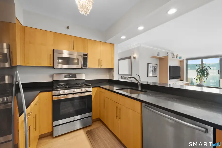 25 Forest Street #APT 8A, Stamford, CT 06901 - Image #3