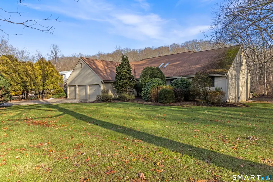 35 Stonehenge Place, Cheshire, CT 06410 - Image #3