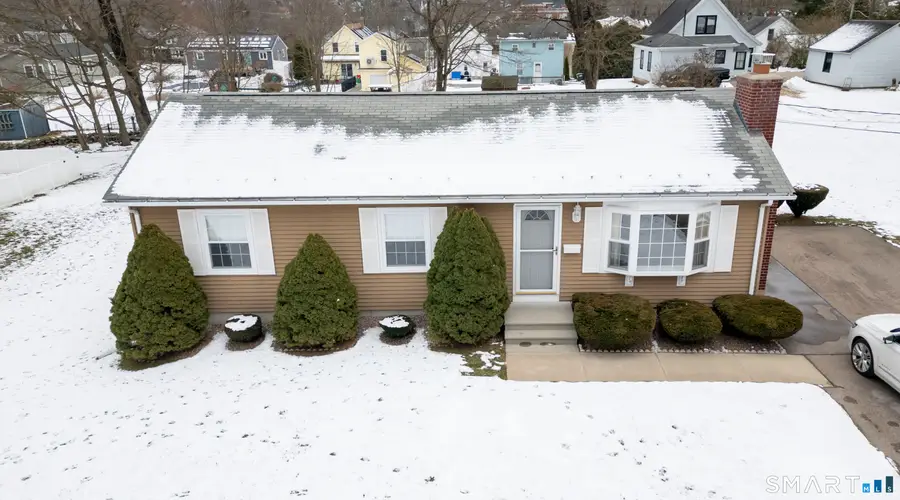 18 Edwards Street, Pawcatuck, CT 06379 - Image #2