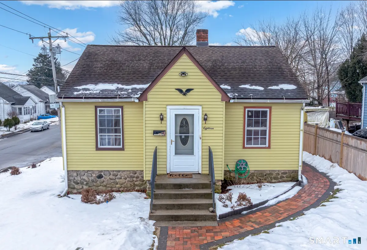 18 Dallas Avenue, Waterbury, CT 06705 - Image #1