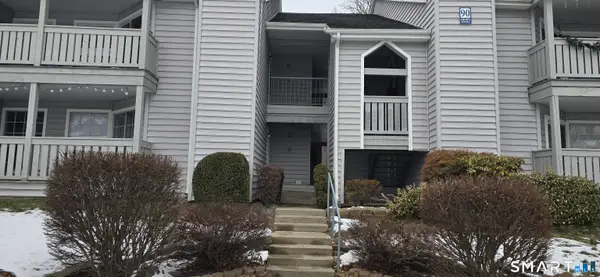 90 Crown Knoll Court, Groton, CT 06340