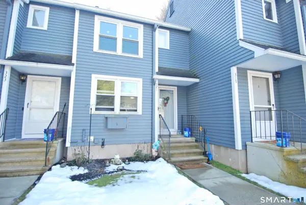 321 Greens Loop #321, Cheshire, CT 06410