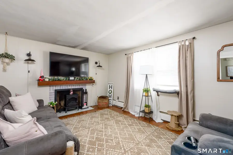 1035 North Worthy Street, Windsor, CT 06095 - Image #2