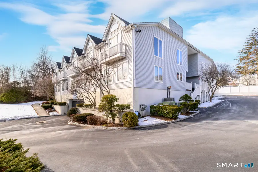 115 Flax Hill Road #Apt 10, Norwalk, CT 06854 - Image #2
