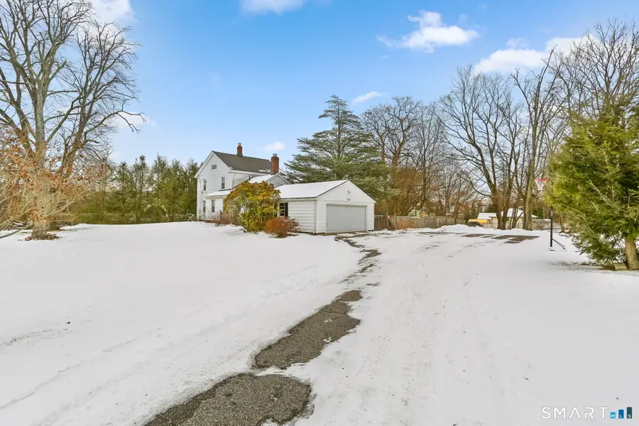877 White Plains Road, Trumbull, CT 06611 - Image #2