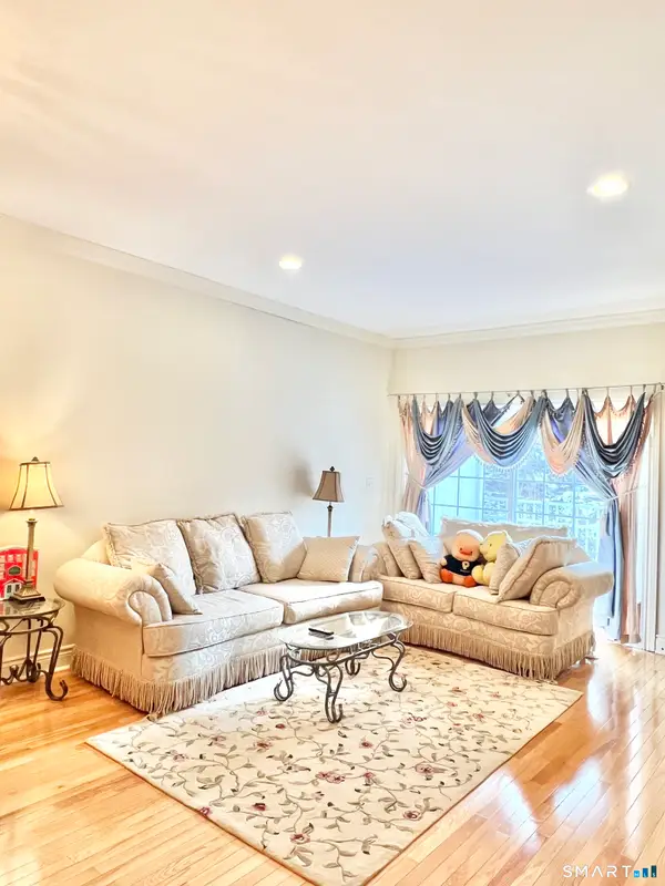 296 Hamilton Avenue #Apt 25, Norwich, CT 06360