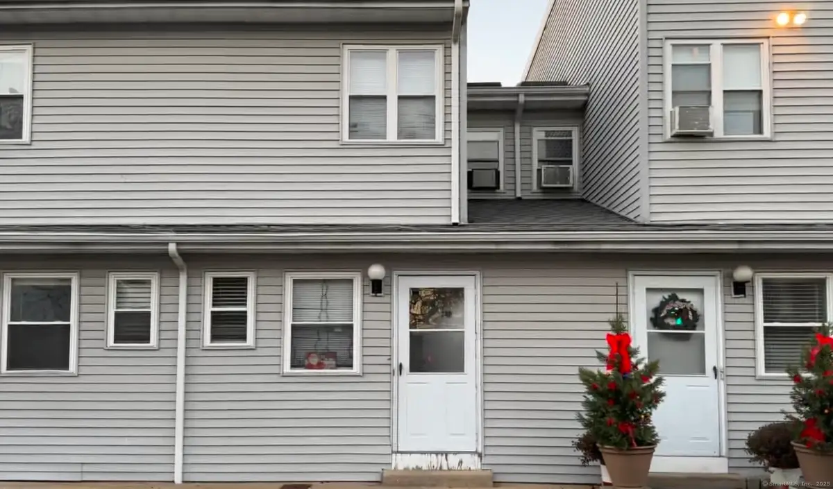 28 Linden Place #4, Stamford, CT 06902 - Image #1