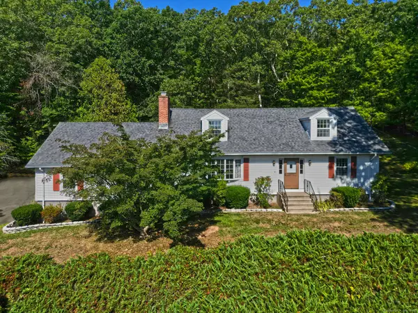 1350 Mount Carmel Avenue, Hamden, CT 06518