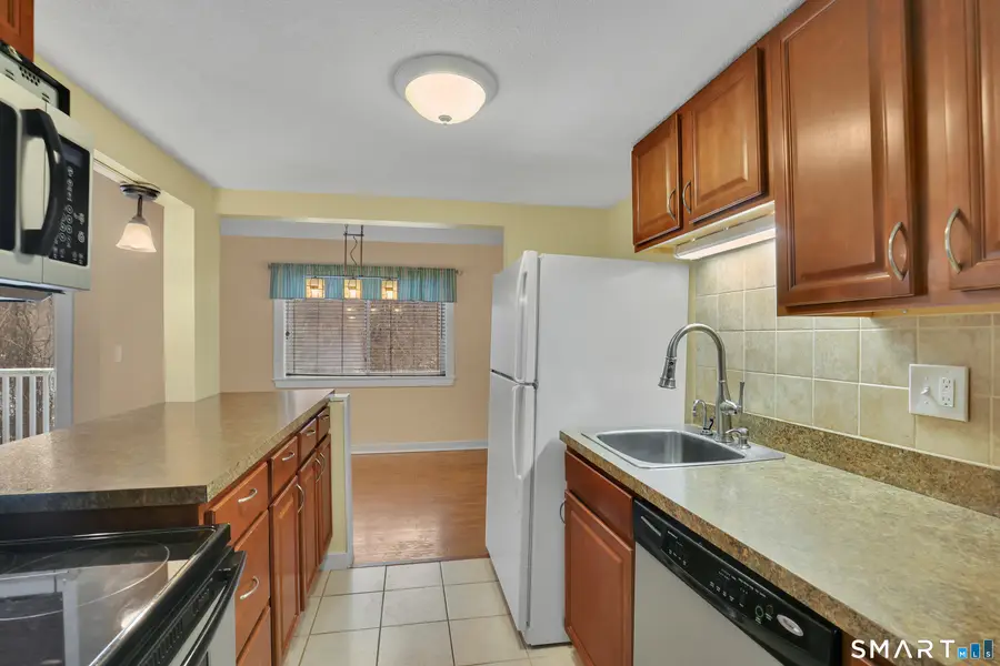 7 Brookwood Drive #APT F, Rocky Hill, CT 06067 - Image #3