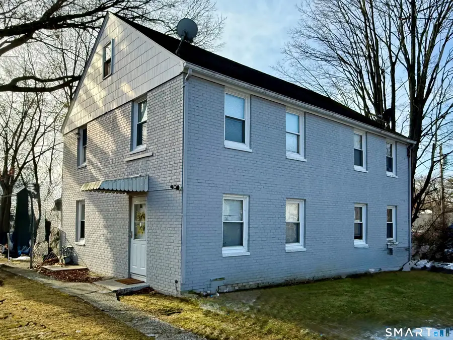 70 Manila Place, Bridgeport, CT 06610 - Image #2