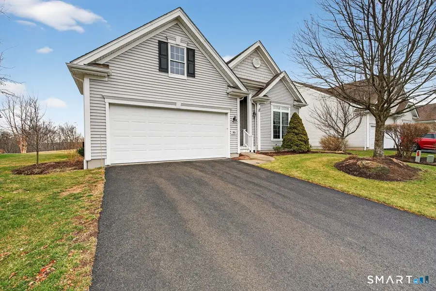 185 Country Club Drive #185, Oxford, CT 06478 - Image #2