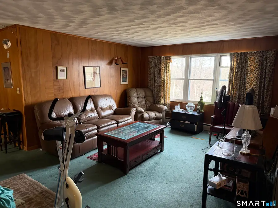 9 Oakridge Drive, Gales Ferry, CT 06335 - #3