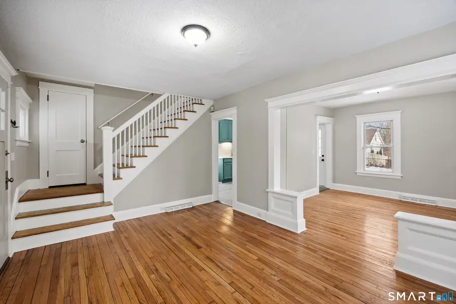 114 Greenleaf Avenue, Waterbury, CT 06705 - Image #2