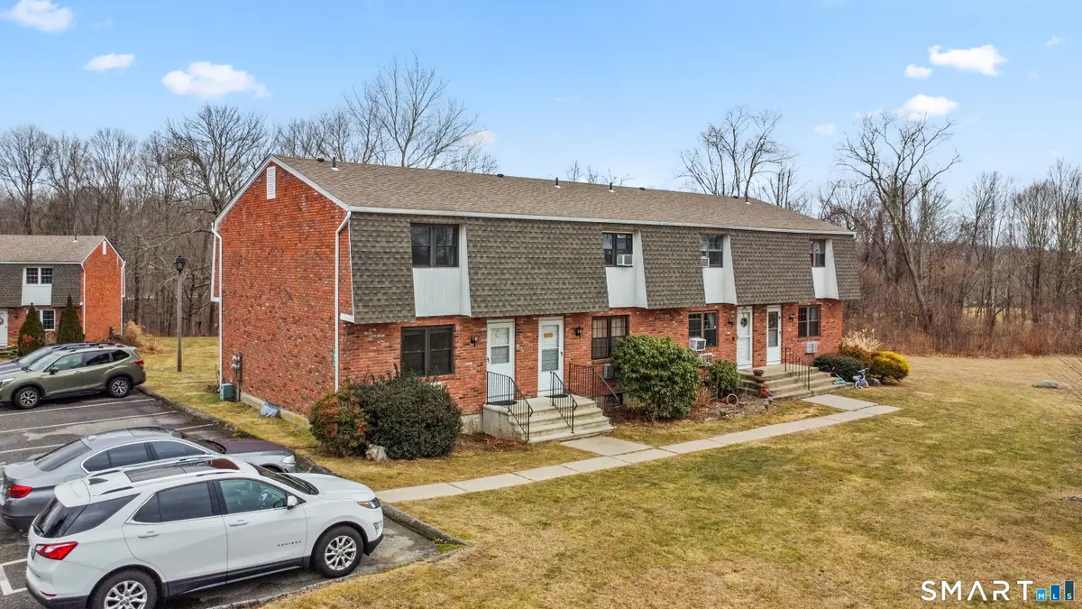 80 Wellswood Road #APT 17, Hebron, CT 06231 - Image #1