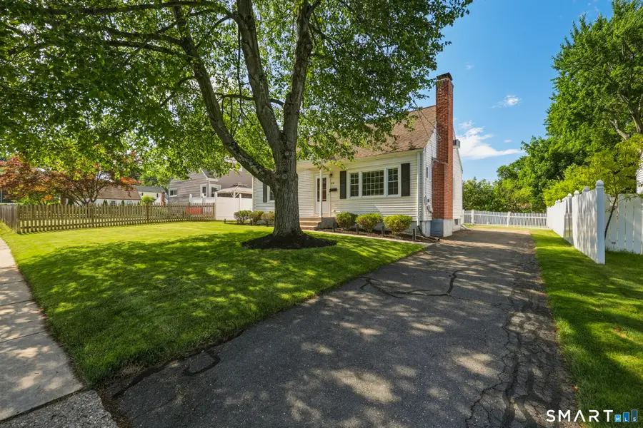 66 Sampson Street, West Hartford, CT 06110 - #3