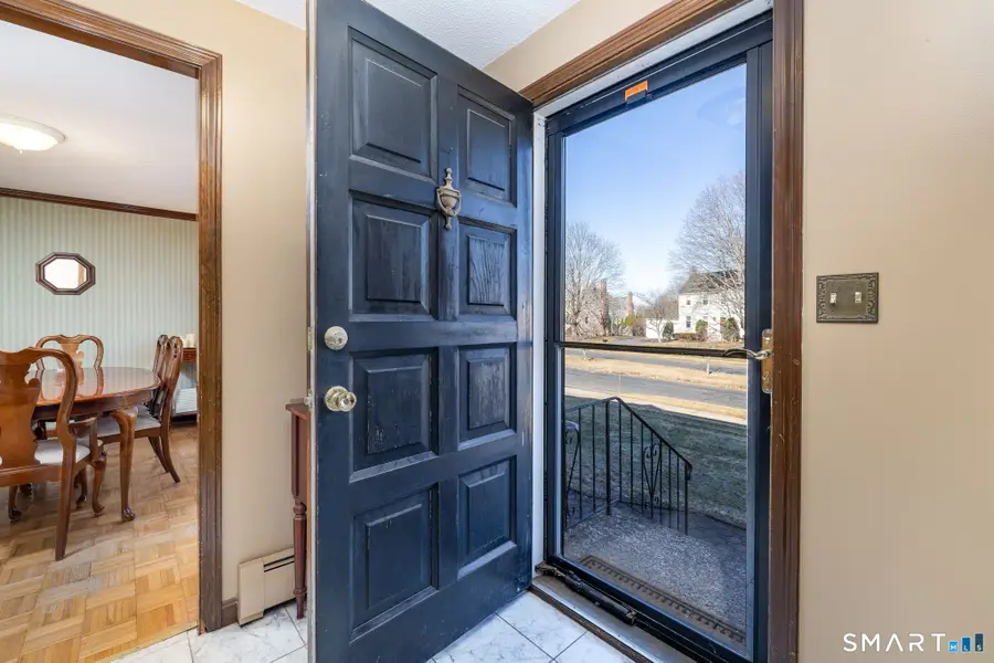 186 Hang Dog Lane, Wethersfield, CT 06109 - Image #2