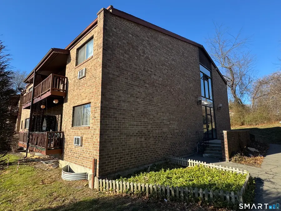 235 Henry Avenue #12G, Stratford, CT 06614 - Image #2