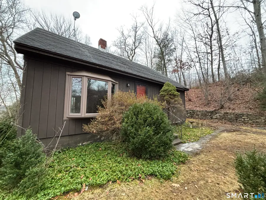26 Village Circle, Naugatuck, CT 06770 - Image #2