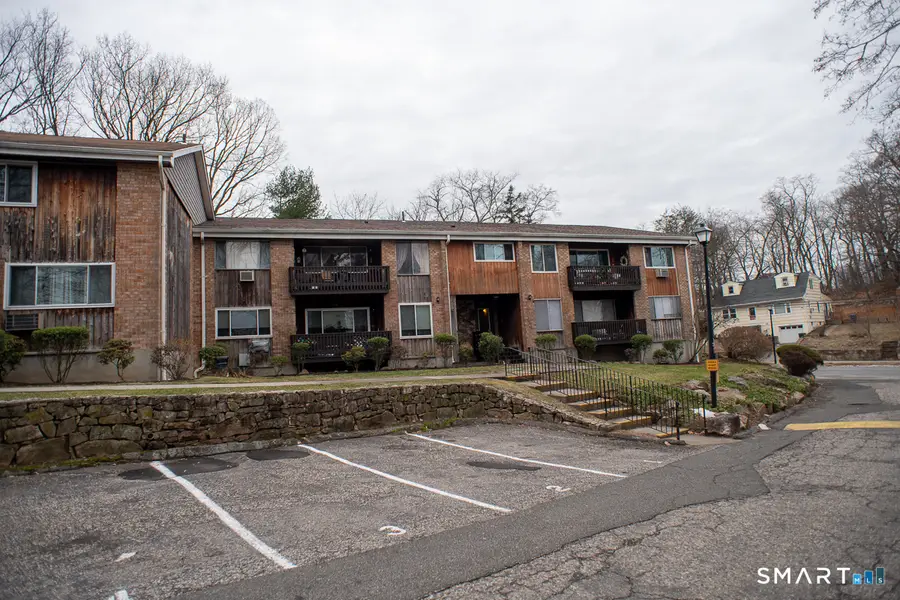 333 Vincellette Street #8, Bridgeport, CT 06606 - Image #2