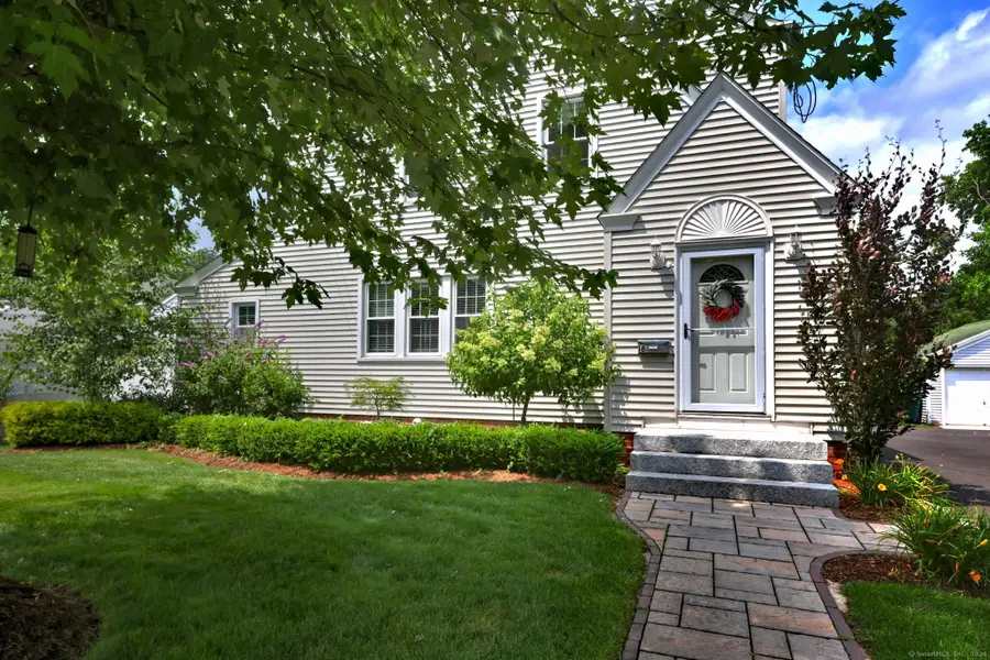 18 Day Spring Avenue, Hamden, CT 06518 - Image #2