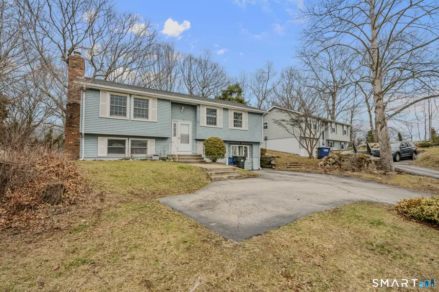 10 Amherst Court, Old Mystic, CT 06355 - #2