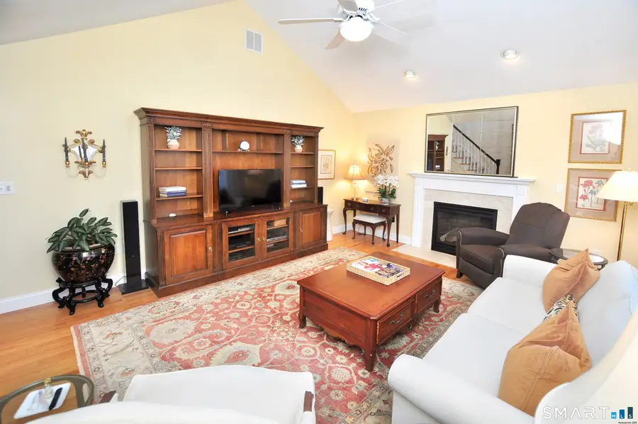 35 Wettleson Avenue, West Hartford, CT 06107 - Image #3