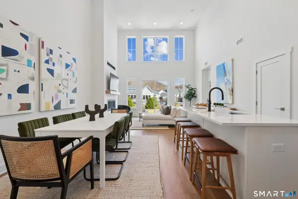 5 Edgewood Way #25, Woodbridge, CT 06525