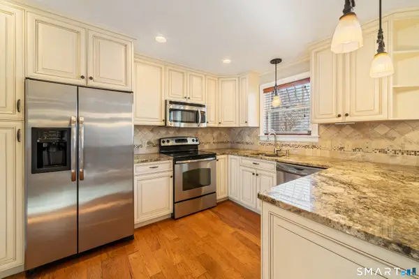 595 Heritage Village #A, Southbury, CT 06488