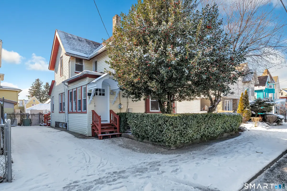 252 Shelton Street, Bridgeport, CT 06608 - #1