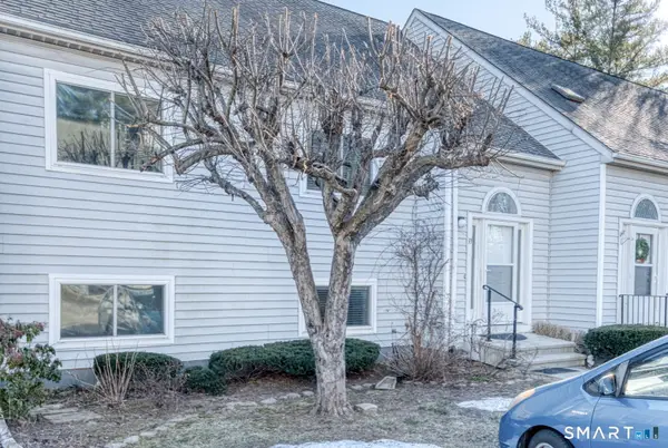 10 Clubhouse Drive #10, Cromwell, CT 06416