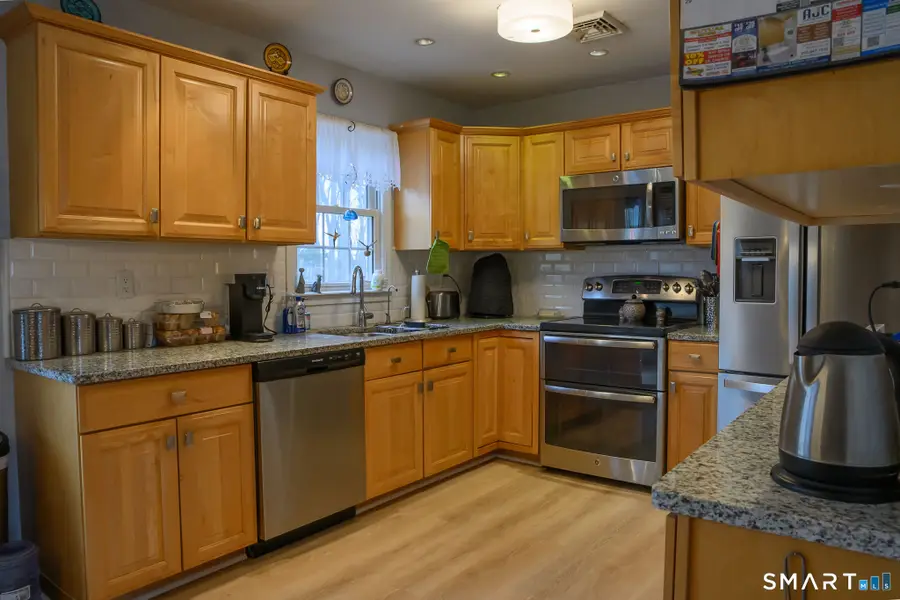 8B Kayview Avenue, Bethel, CT 06801 - #2