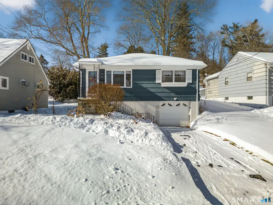 27 Robinwood Road, Waterbury, CT 06708 - Image #2