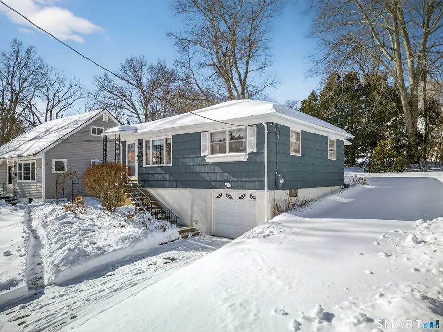 27 Robinwood Road, Waterbury, CT 06708 - Image #3