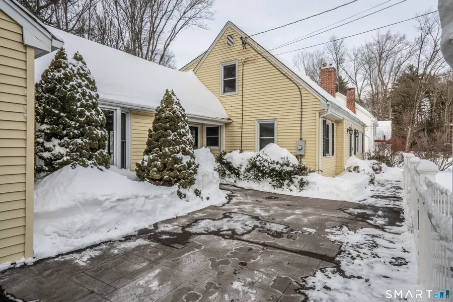 27 Fernwood Drive, Simsbury, CT 06070 - #3