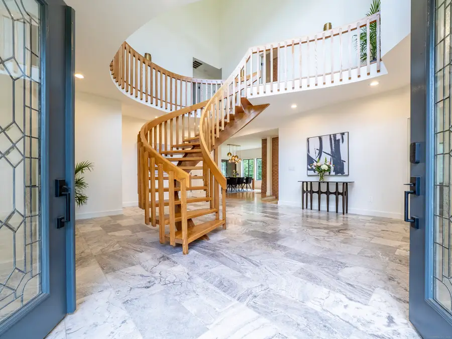 21 Woods End Drive, Wilton, CT 06897 - Image #2