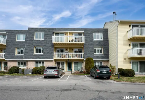 61 Seaview Avenue #APT 42, Stamford, CT 06902