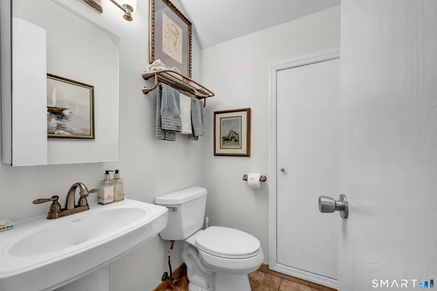 61 Seaview Avenue #APT 42, Stamford, CT 06902 - #3