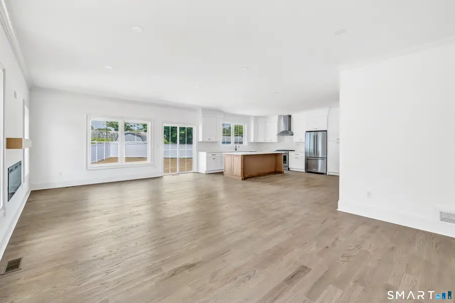 27 Suzanne Circle, Fairfield, CT 06825 - Image #3