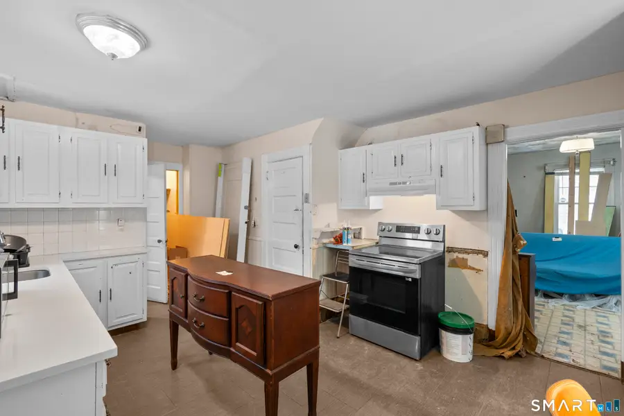 32 Lincoln Avenue, Norwalk, CT 06854 - Image #3