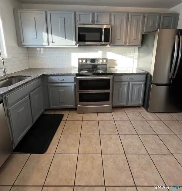 10 Dogwood Court #10, Cromwell, CT 06416