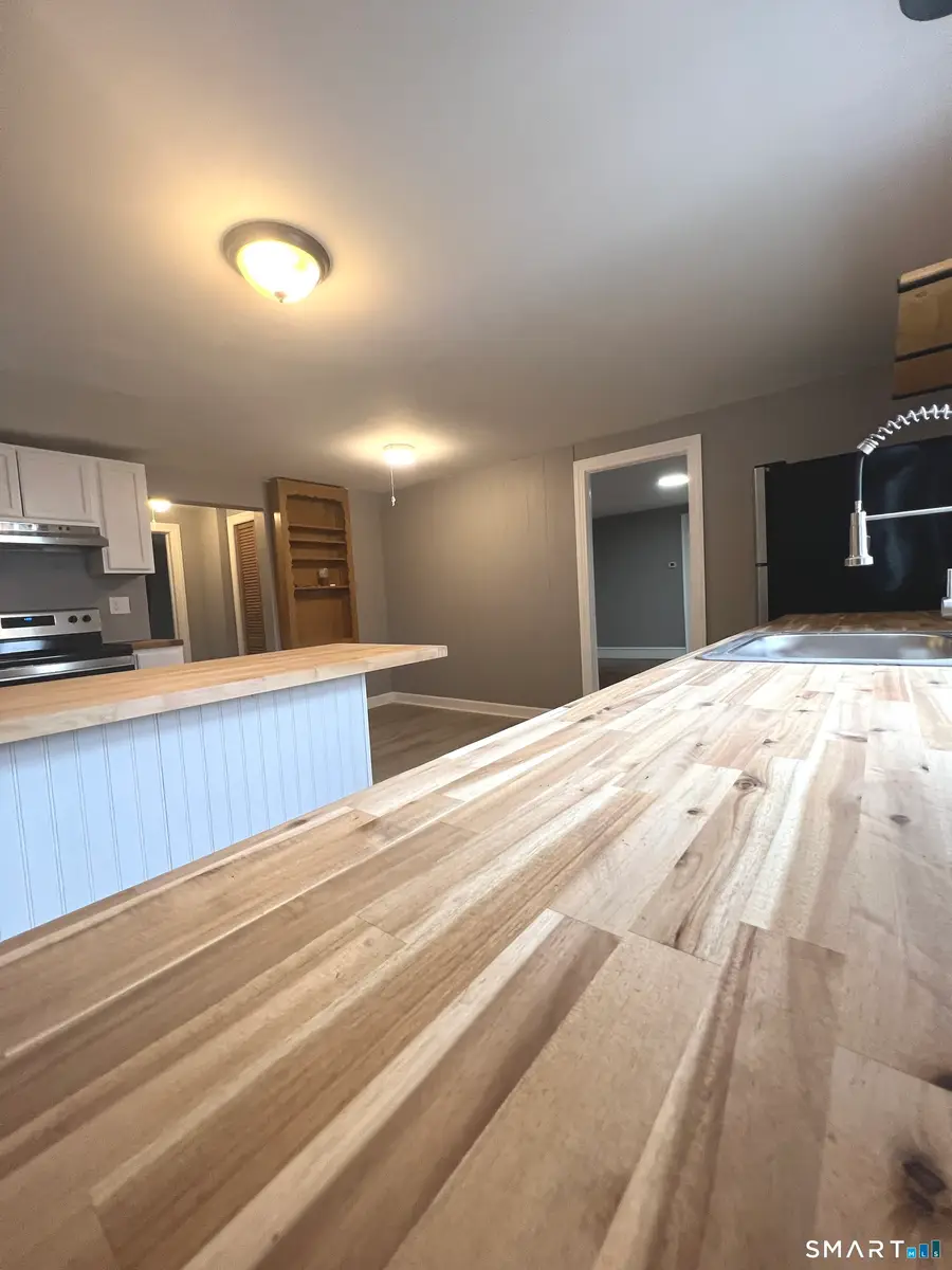 24 Saint Johns Street, Middletown, CT 06457 - Image #2