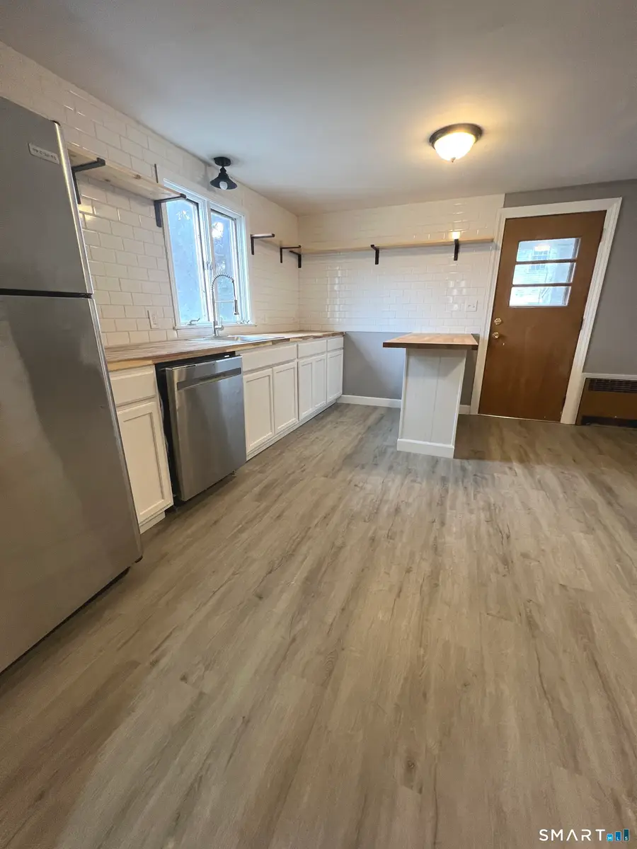 24 Saint Johns Street, Middletown, CT 06457 - Image #3