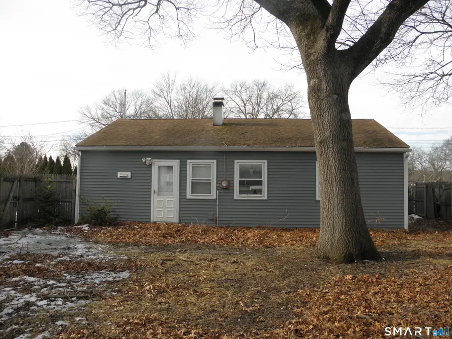 32 Walnut Circle, Windsor Locks, CT 06096 - Image #2