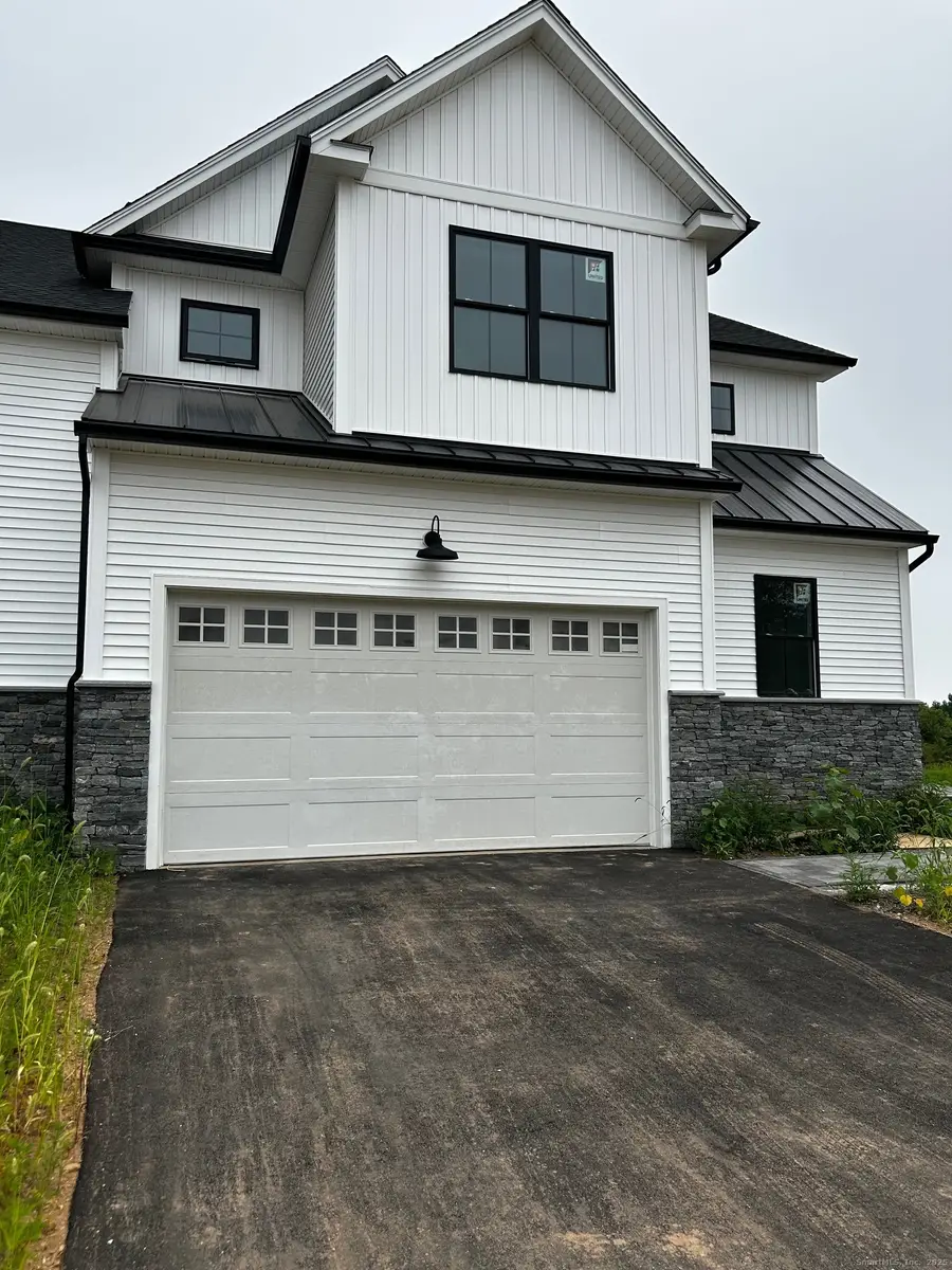 35 Village Circle #35, Guilford, CT 06437 - Image #2