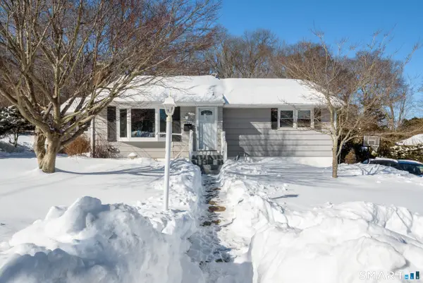 15 Park Avenue Extension, Montville, CT 06382